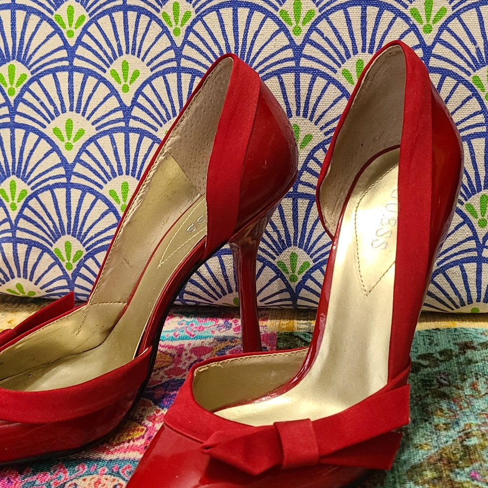 GUESS Red Women's Heels with Bow Detail - Picture 4 of 7
